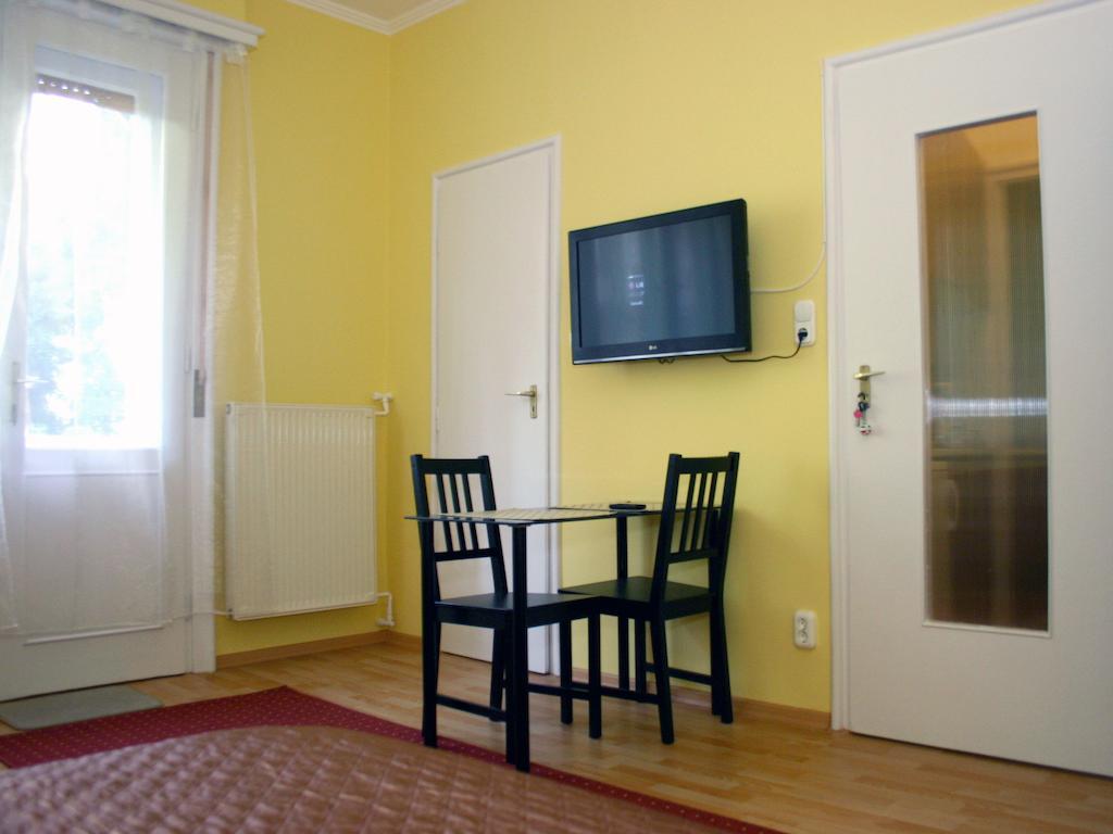 Arriva Balcony Studio Budapest Phòng bức ảnh